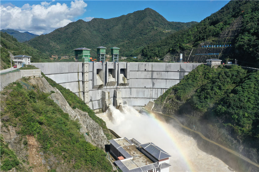 航拍引漢濟(jì)渭三河口水利樞紐。劉正根攝