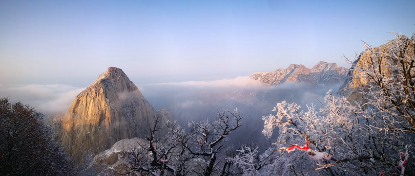 雪霽初晴 華山巍峨美如畫。左小峰 攝