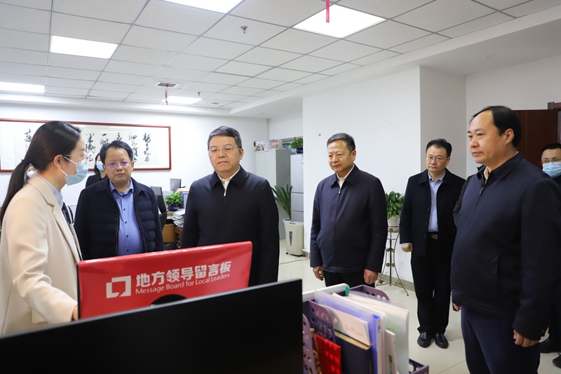 3月20日下午陜西省委常委、宣傳部部長(zhǎng)孫大光一行到人民日?qǐng)?bào)社陜西分社調(diào)研。人民網(wǎng)記者吳超 攝