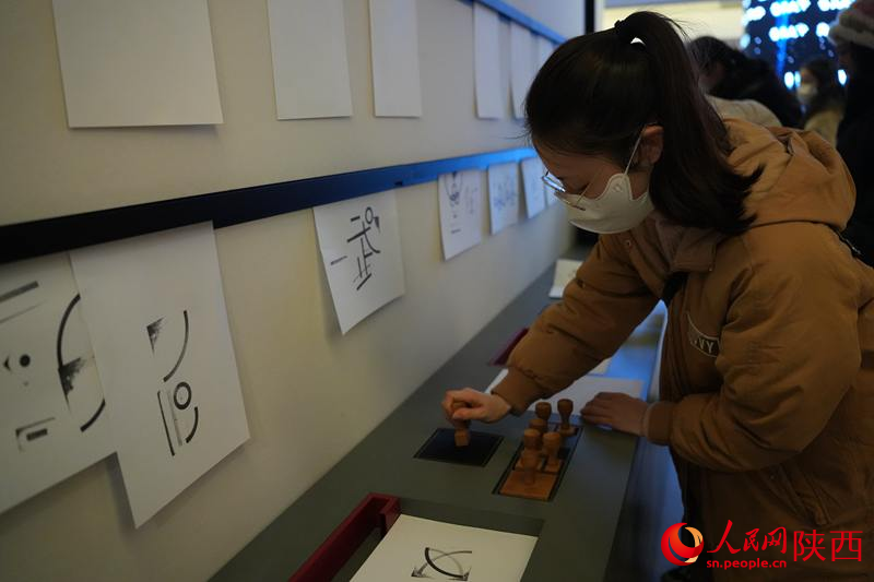 陜西歷史博物館秦漢館基本陳列對(duì)外開展。人民網(wǎng)記者 李志強(qiáng)攝