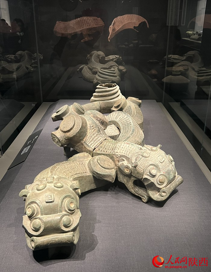 戰(zhàn)國·青銅龍。人民網(wǎng)記者 鄧楠攝