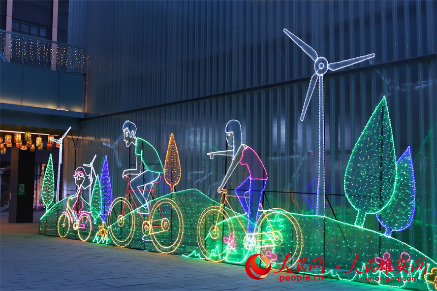 觸夢(mèng)未來(lái)·雄安元宇宙音樂(lè)花燈會(huì)活動(dòng)現(xiàn)場(chǎng)。人民網(wǎng)記者 宋燁文攝