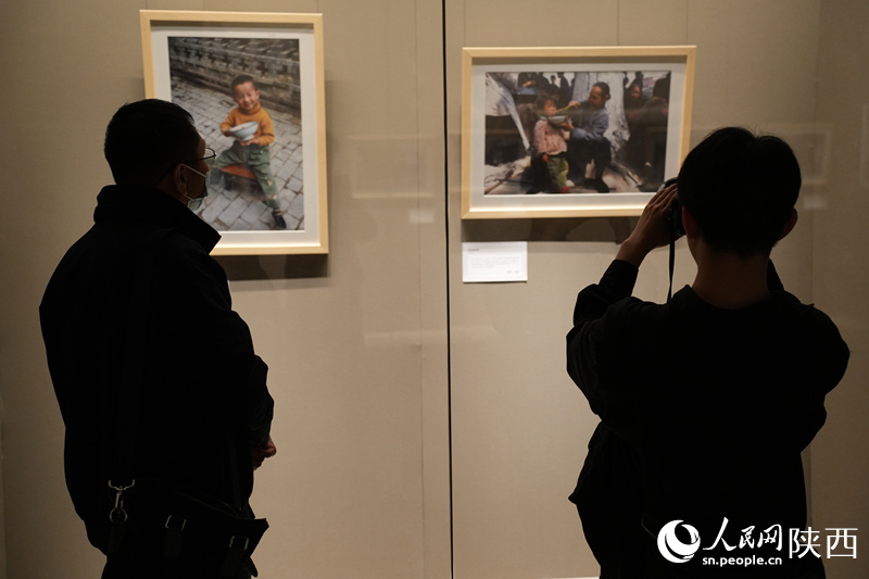 87幅城市老照片5月1日起在西安博物院集中展出。人民網(wǎng)記者 李志強(qiáng)攝
