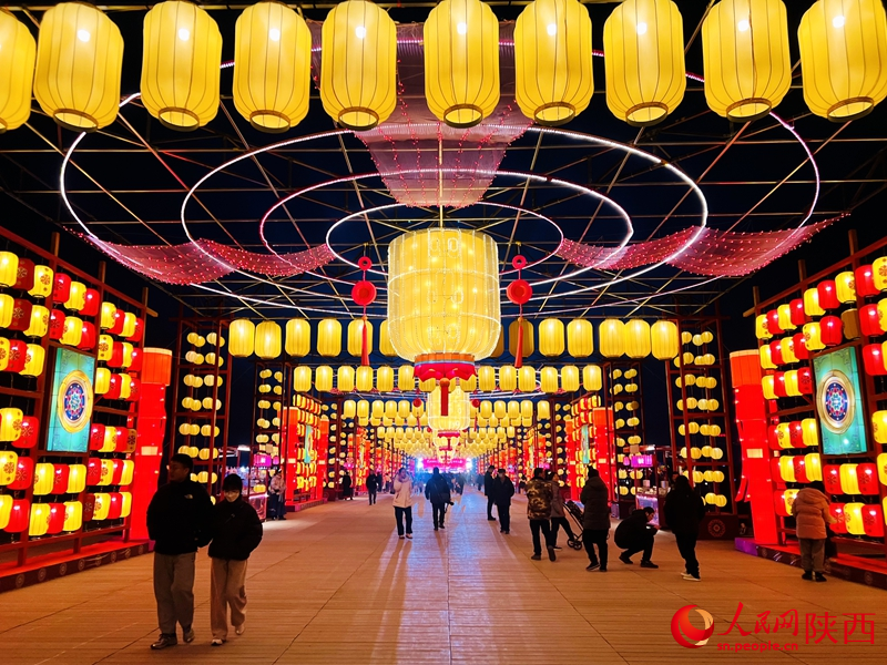 大明宮國家遺址公園燈會。人民網(wǎng)記者 孫挺攝