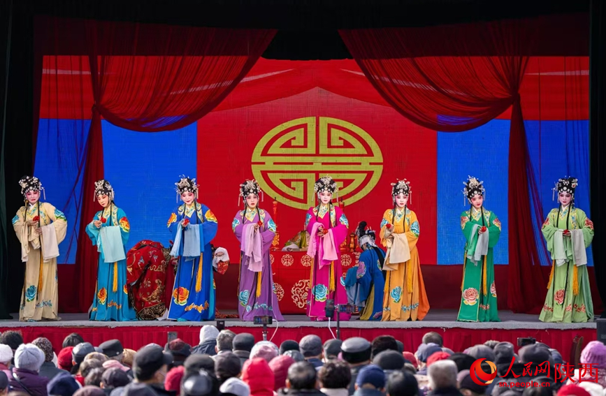 陜西省戲曲研究院四團(tuán)演出現(xiàn)場(chǎng)。人民網(wǎng) 王麗攝
