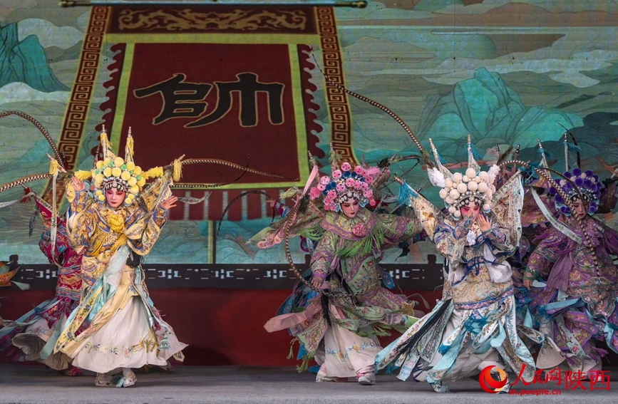 《穆桂英掛帥》。人民網(wǎng) 王麗攝