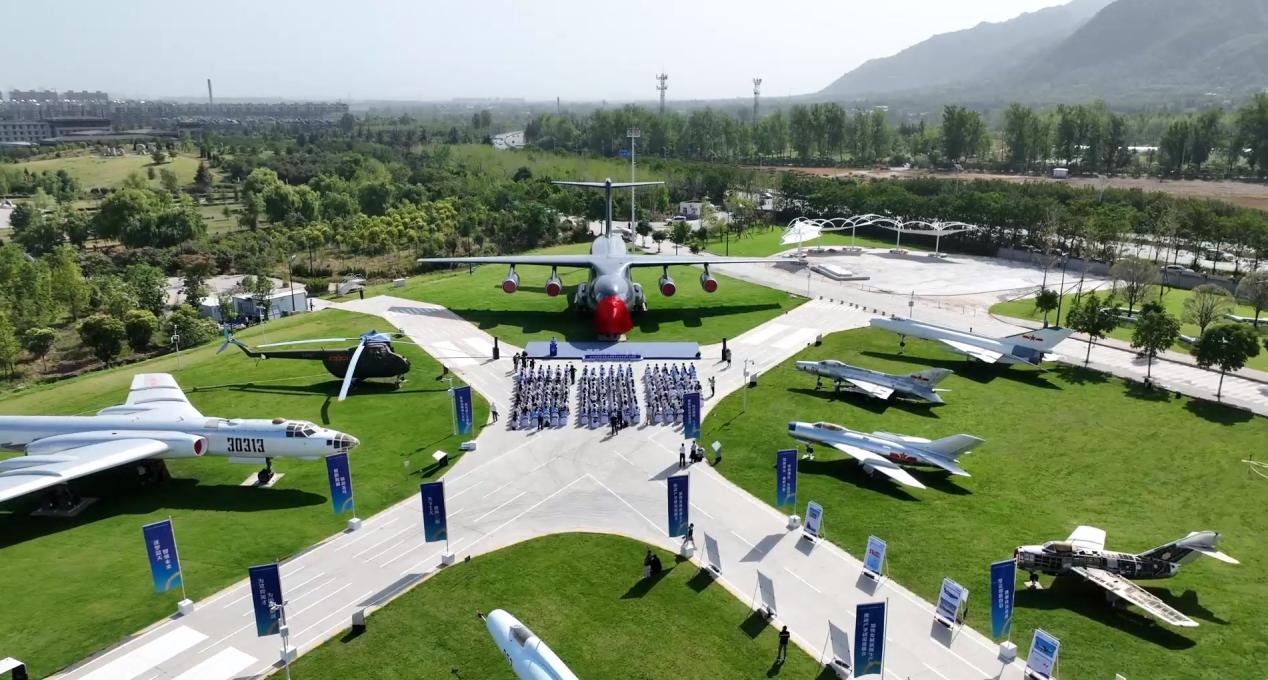 6月15日，運(yùn)-20物理樣機(jī)落戶西北工業(yè)大學(xué)長安校區(qū)。校方供圖